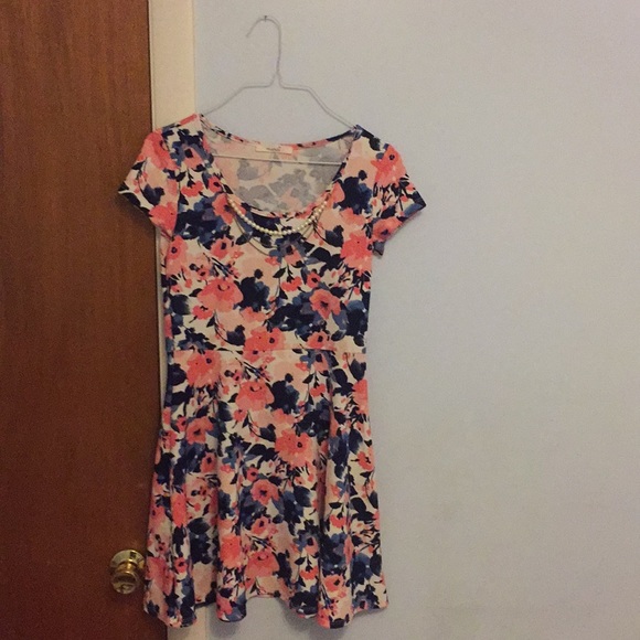 Floral mini dress - Picture 1 of 4